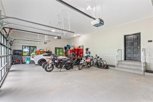 700 62nd Avenue N, Moorhead, MN 56560