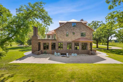 700 62nd Avenue N, Moorhead, MN 56560