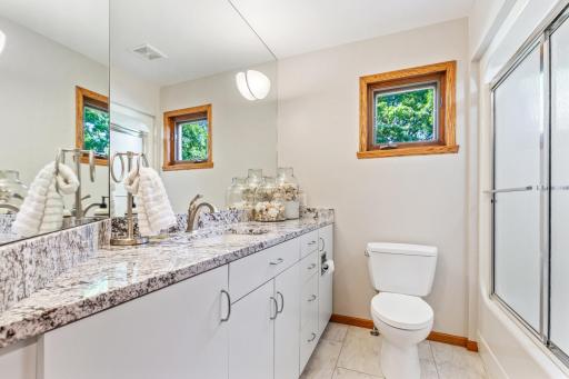 700 62nd Avenue N, Moorhead, MN 56560