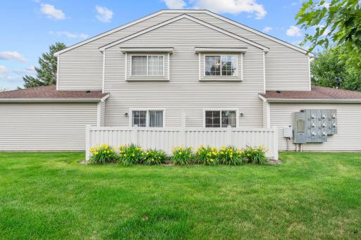 Large side yard