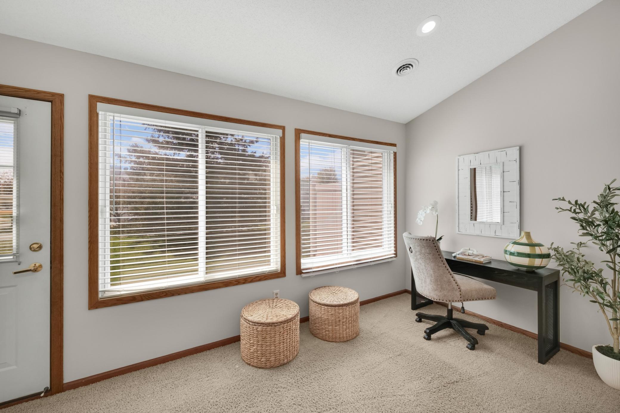 You have to see this room to truly appreciate it - you Will get back to you shortly. Thank you! spend all your time here!