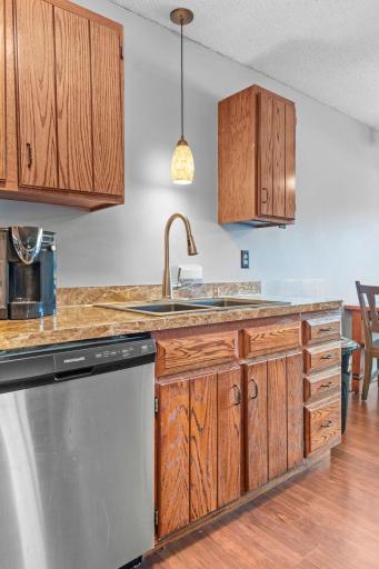 15-web-or-mls-3716 Brookdale Cir N-15.jpg