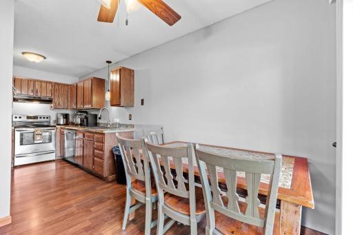 10-web-or-mls-3716 Brookdale Cir N-10.jpg