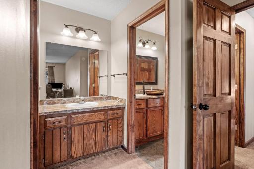 20-web-or-mls-3716 Brookdale Cir N-20.jpg