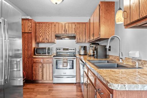 13-web-or-mls-3716 Brookdale Cir N-13.jpg