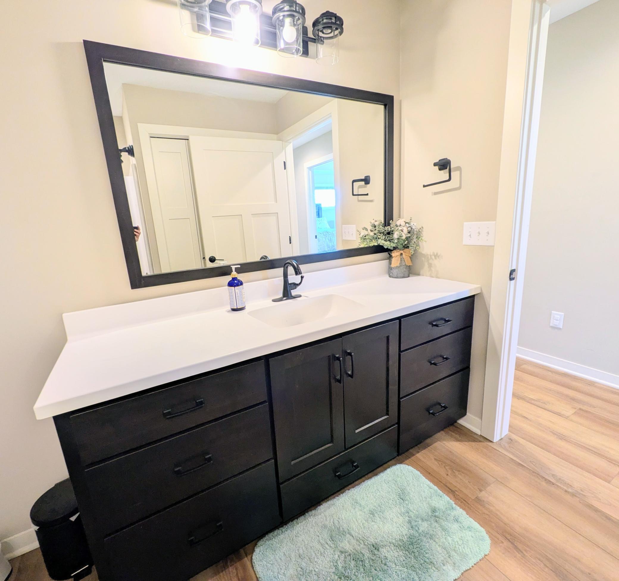 Large Vanity- Lots of Counter Space