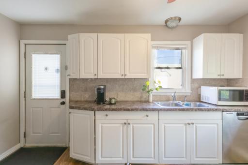 1771 Ivy Avenue E, Saint Paul, MN 55106