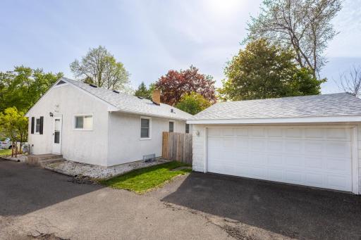 1771 Ivy Avenue E, Saint Paul, MN 55106