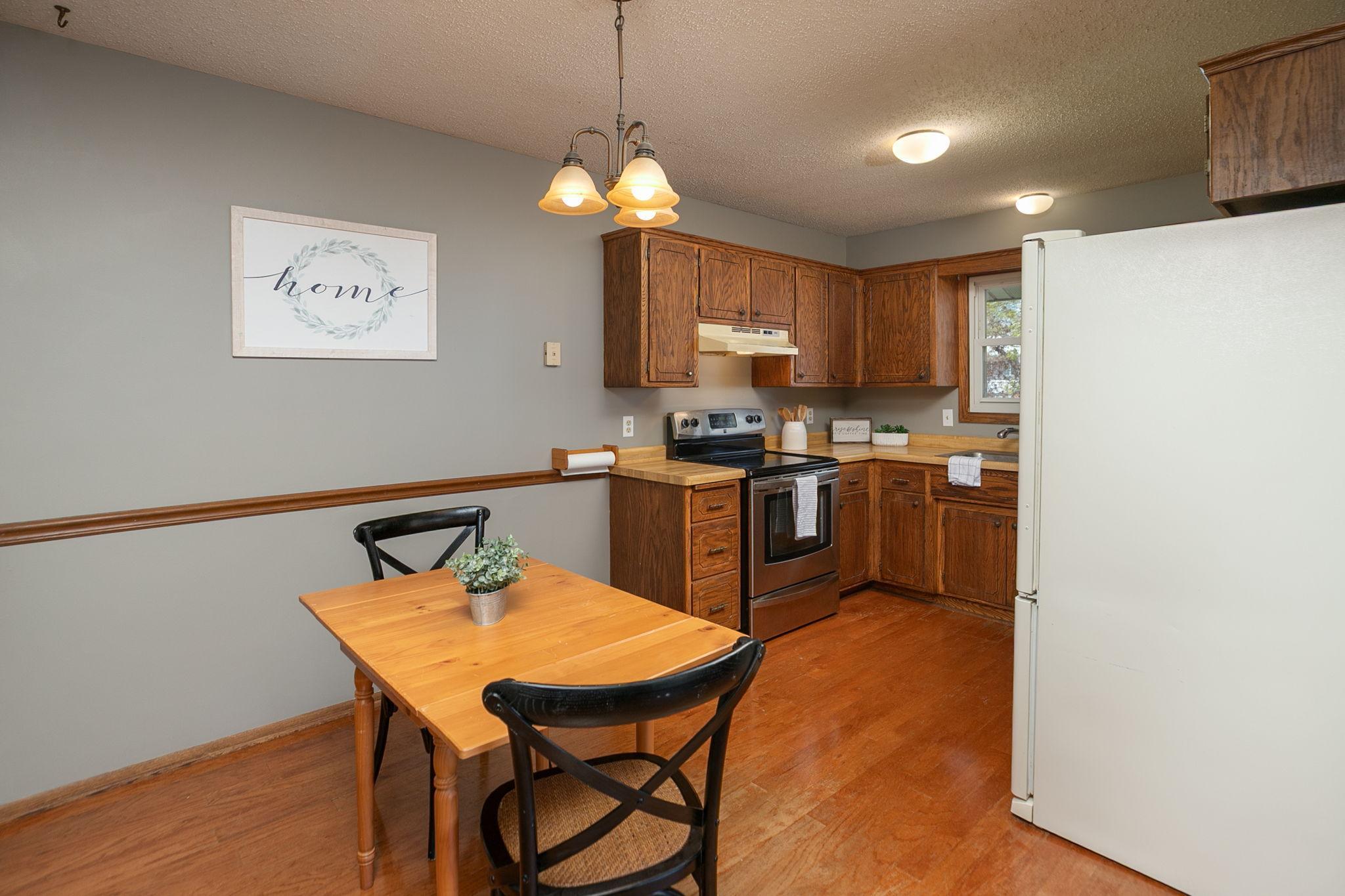 9-web-or-mls-09-Dining Room.jpg