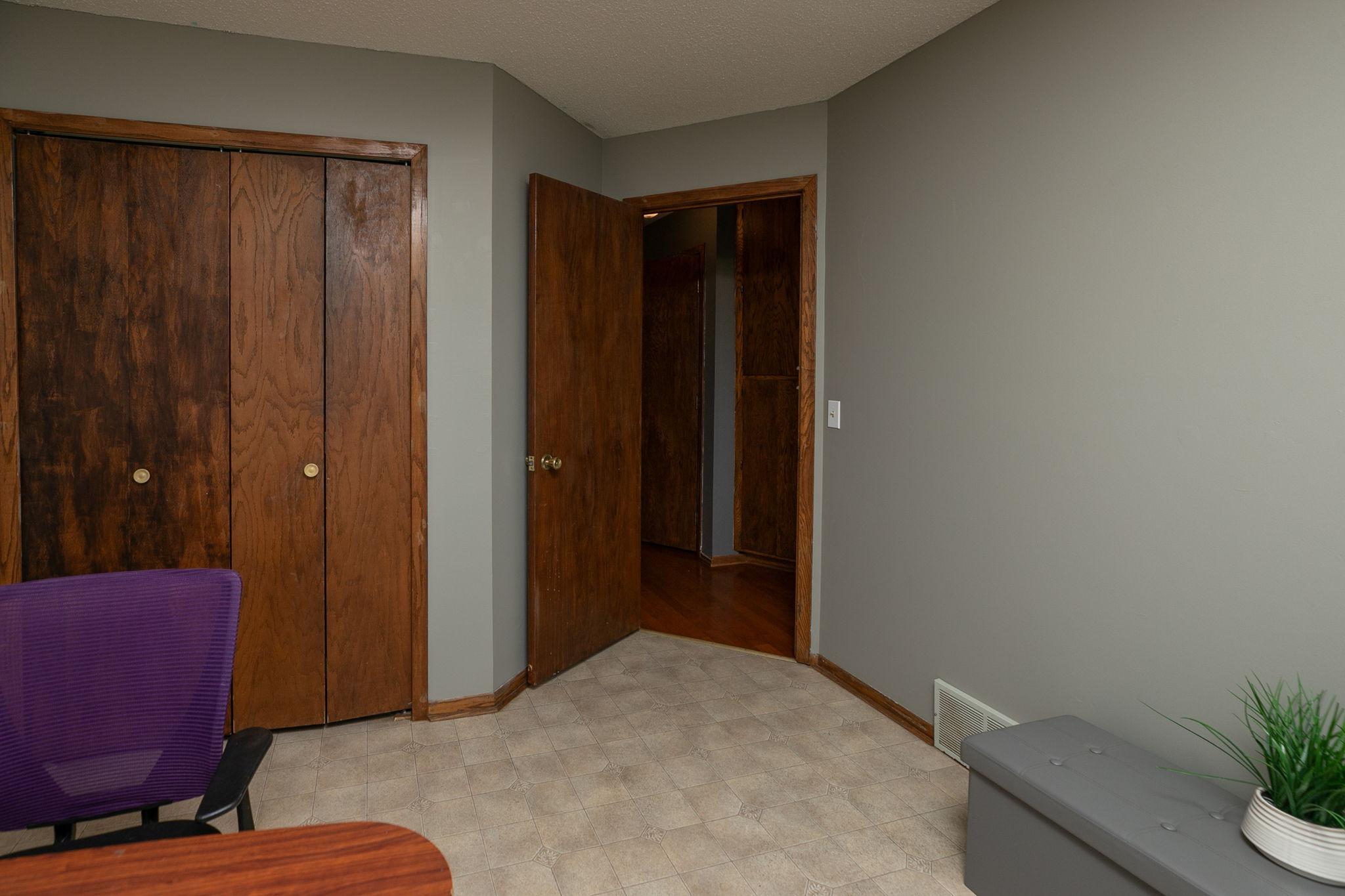 18-web-or-mls-18-Bedroom 2.jpg