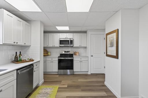 1806 Sherwood Avenue, Saint Paul, MN 55119