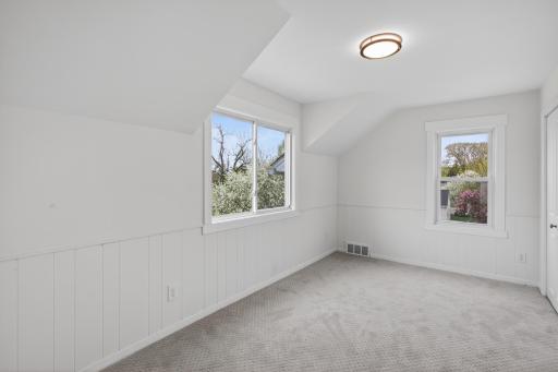 1806 Sherwood Avenue, Saint Paul, MN 55119