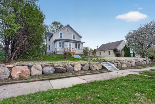 1806 Sherwood Avenue, Saint Paul, MN 55119