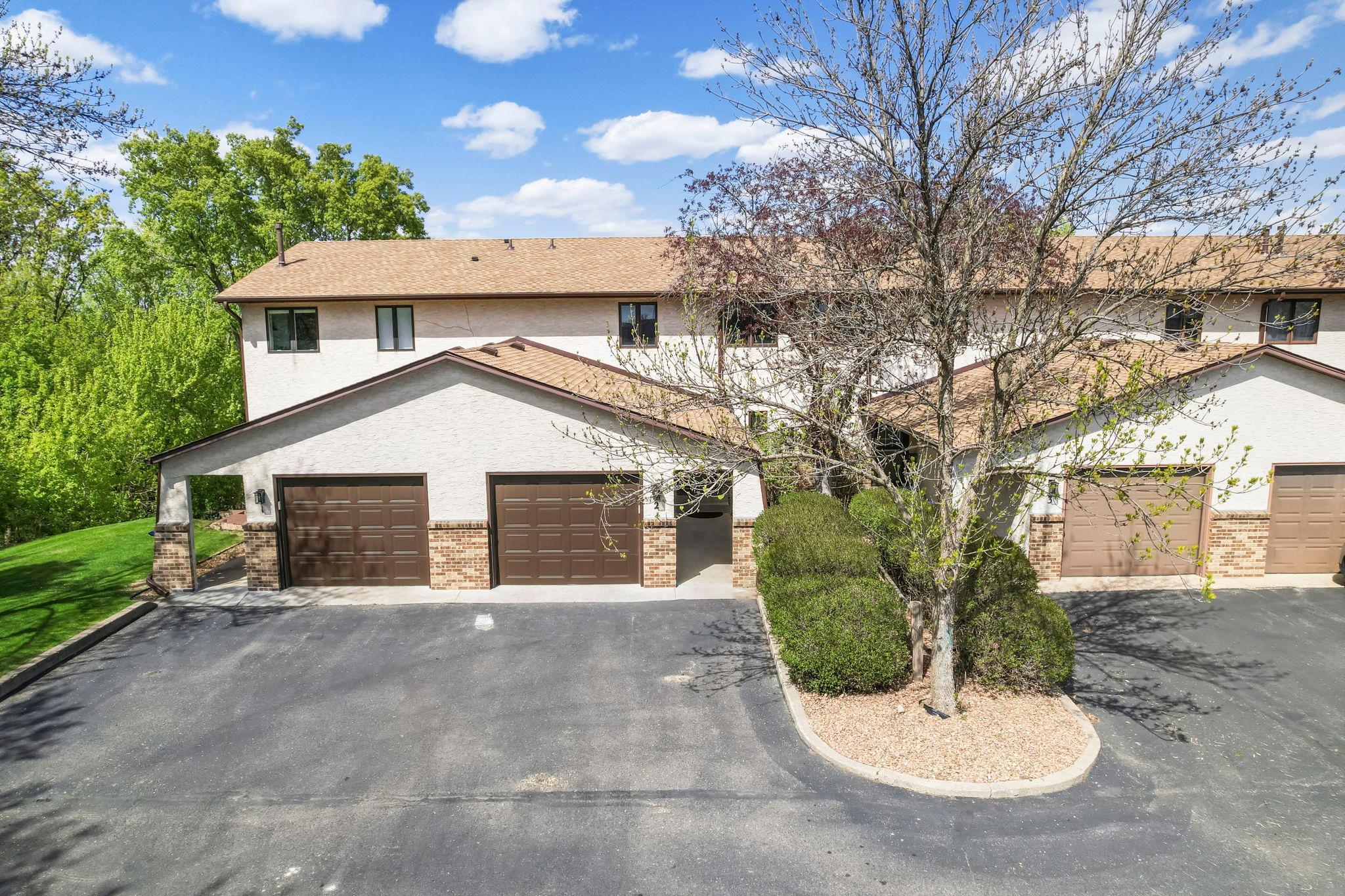 Attached and detached garage!