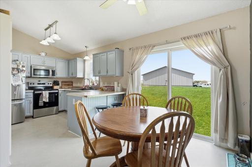 524 Frankfort Way, Waverly, MN 55390