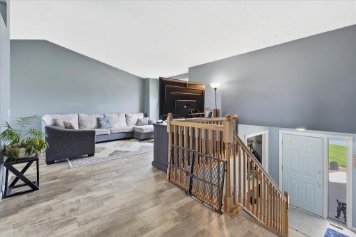 524 Frankfort Way, Waverly, MN 55390