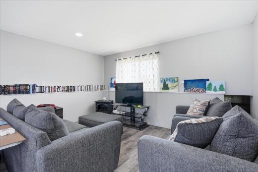 524 Frankfort Way, Waverly, MN 55390