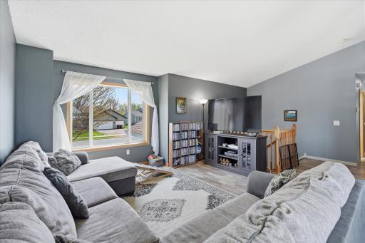 524 Frankfort Way, Waverly, MN 55390