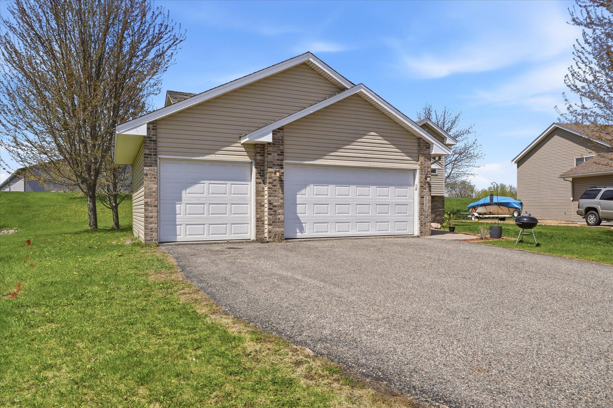 03-524 Frankfort Way [3002828]- 003.jpg