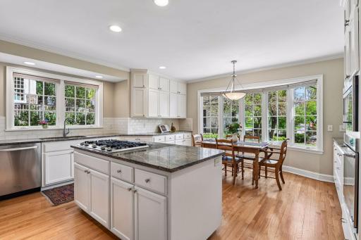 Updated kitchen w/high-end stainless appliances