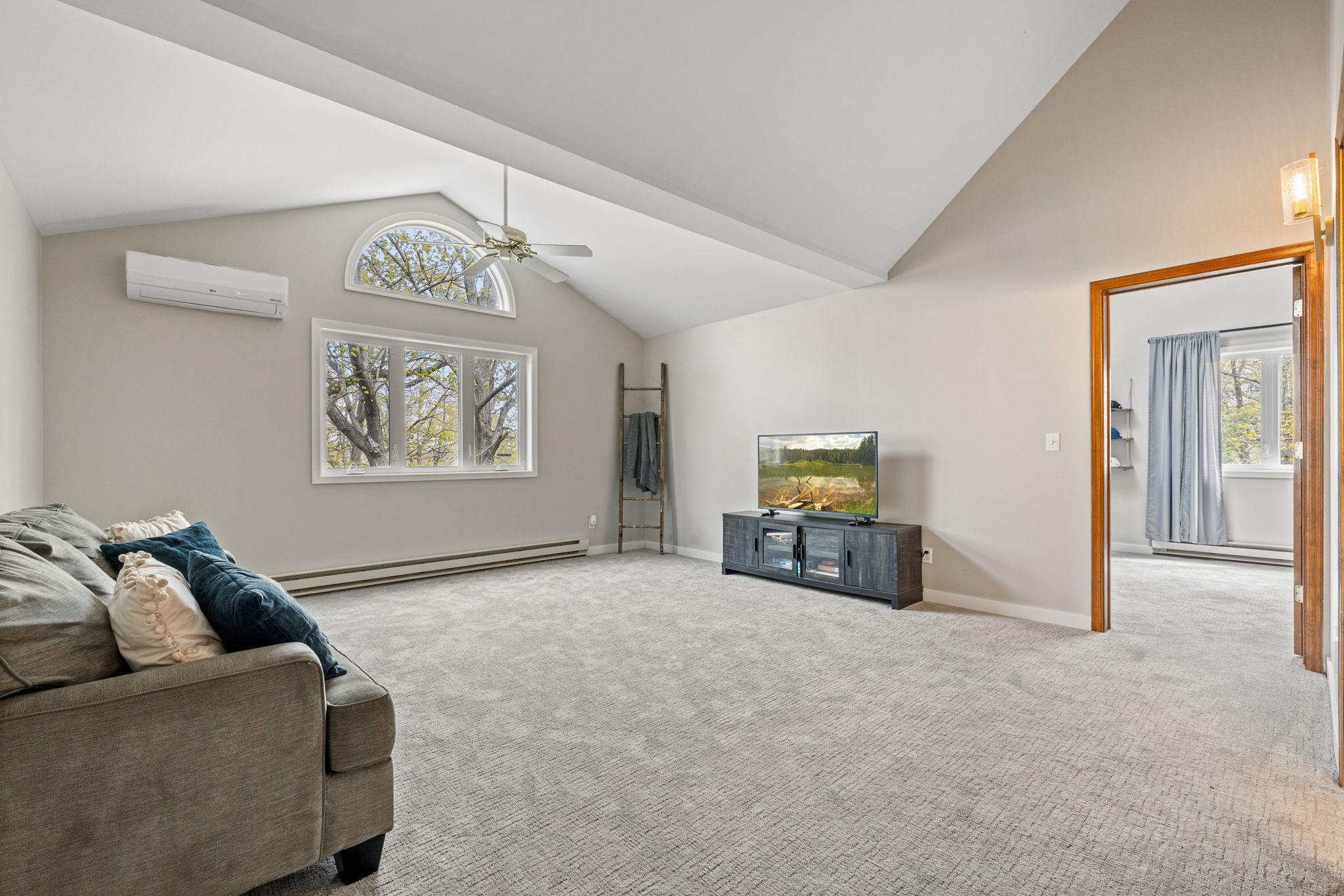 Upper level loft space!