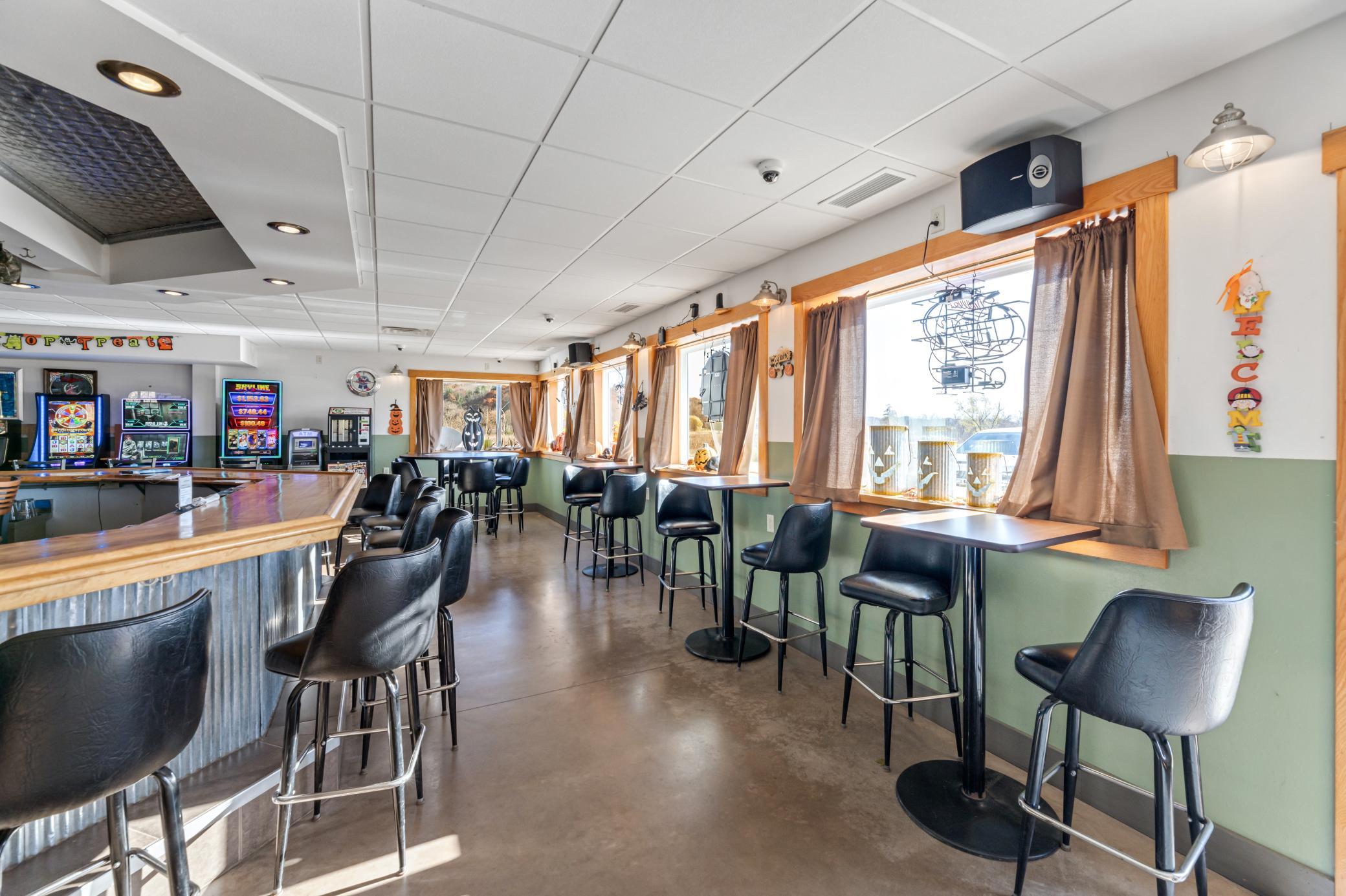 Tamarack Bar (4).jpg