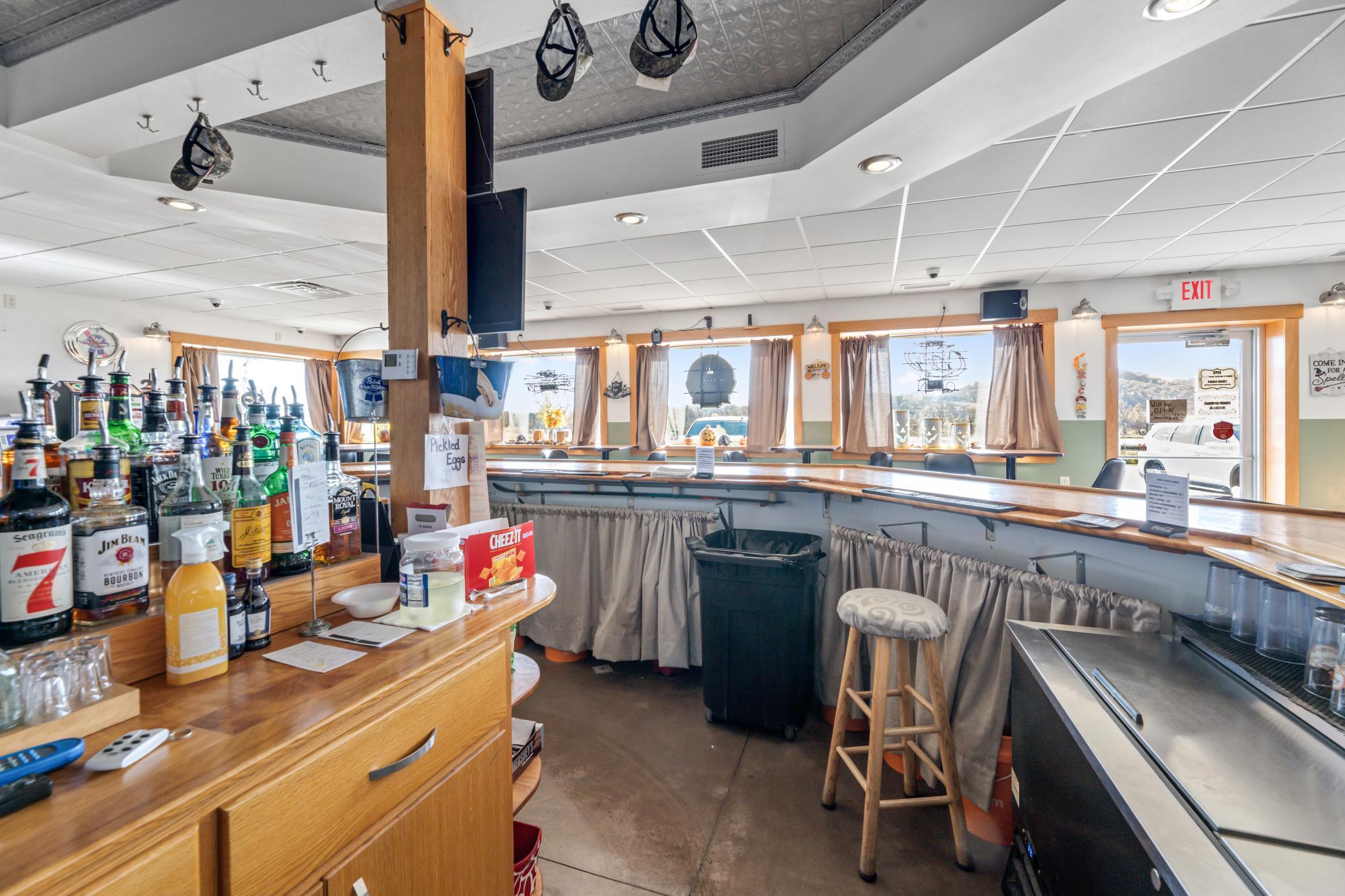 Tamarack Bar (14).jpg