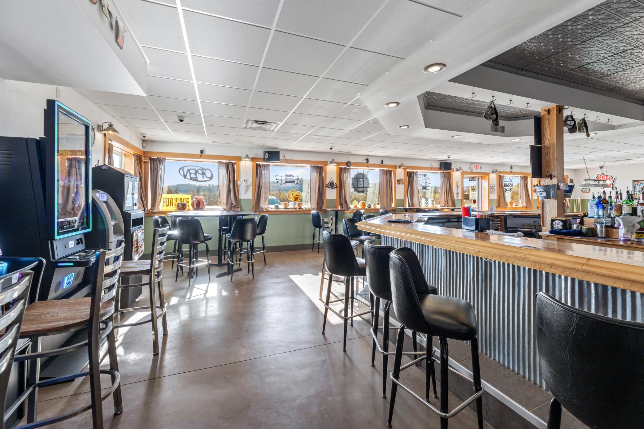 Tamarack Bar (18).jpg