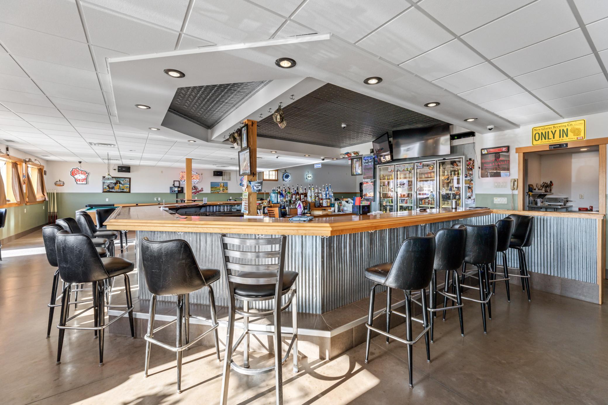 Tamarack Bar (20).jpg