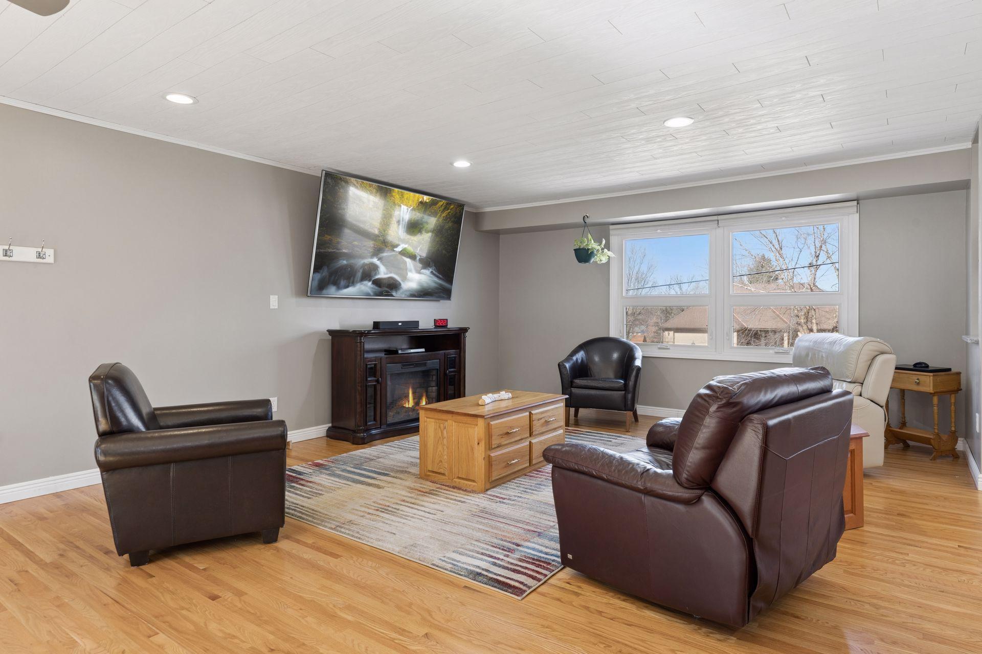 The living area is super spacious.