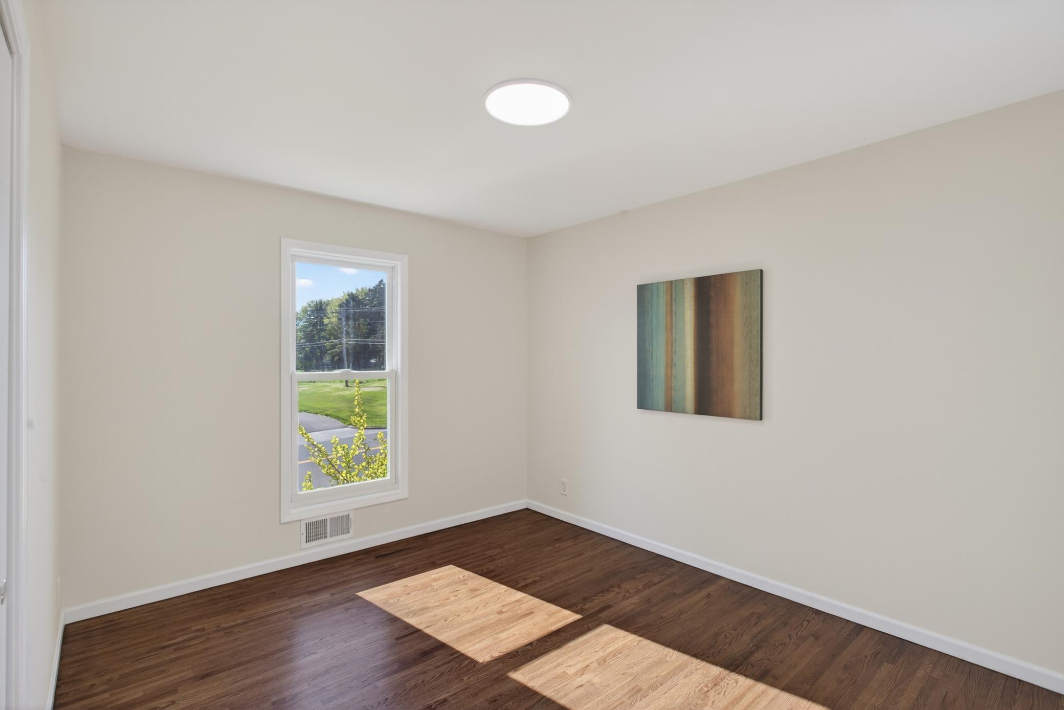 Main level: bedroom 2