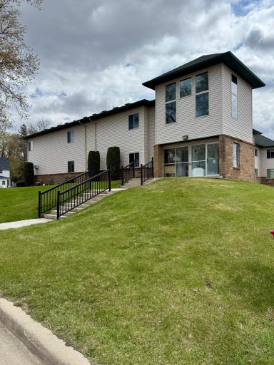 912 Hawthorne Street, 106, Alexandria, MN 56308