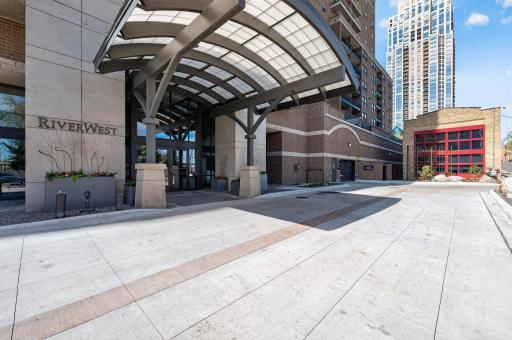 Welcome home to Riverwest Condominiums!