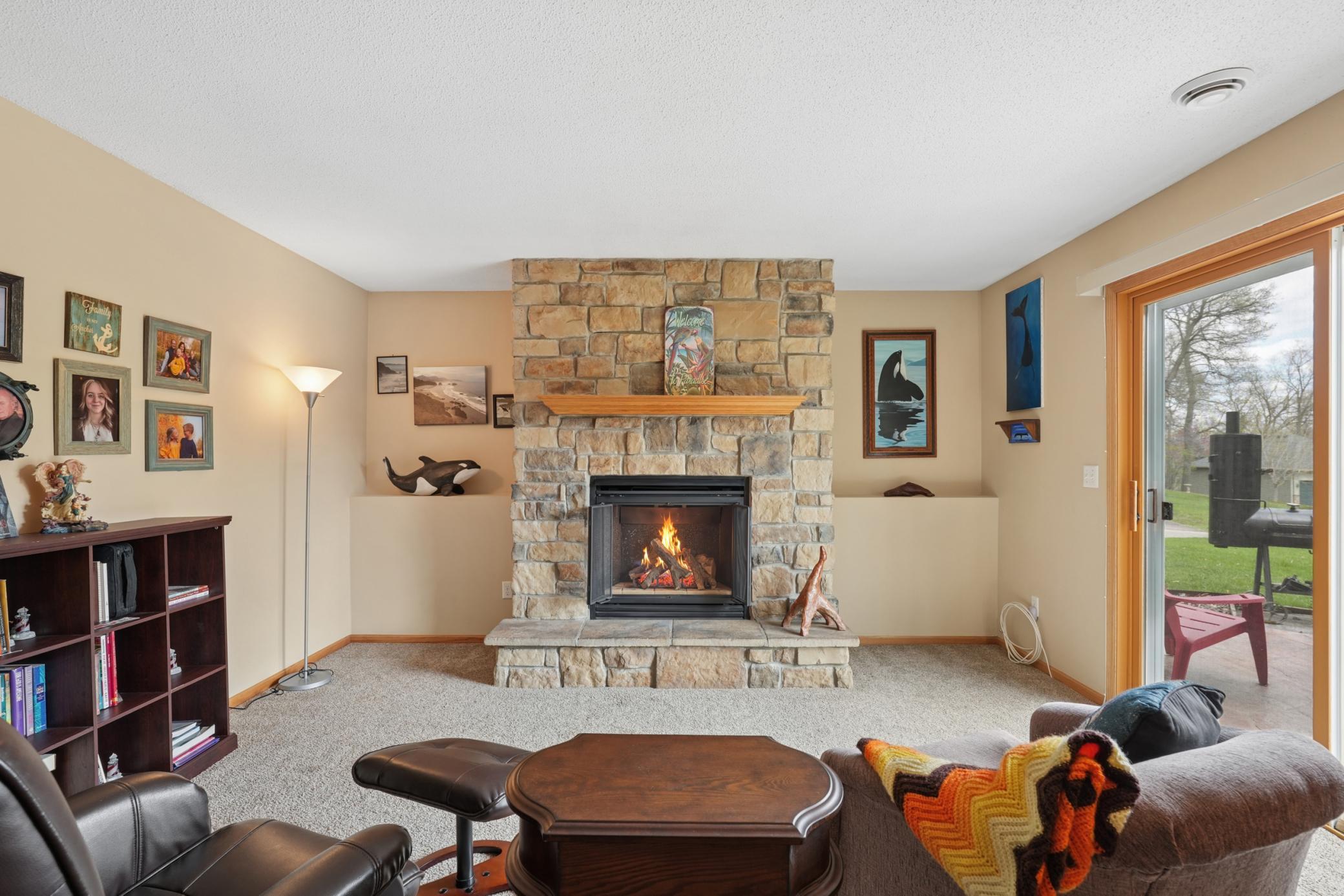 Gas fireplace for those cozy, cool nights (or mornings)!