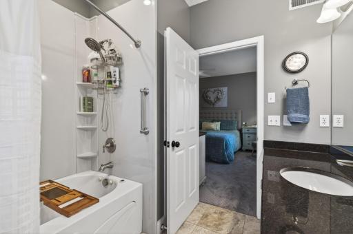 9459 Kirkwood Way N, Maple Grove, MN 55369