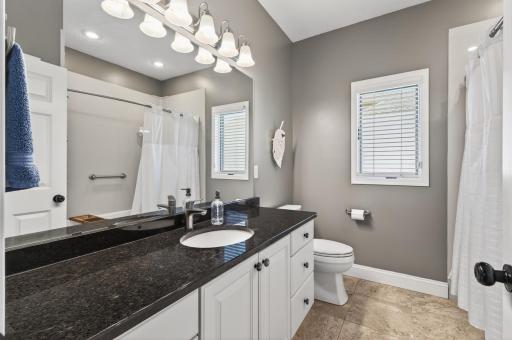 9459 Kirkwood Way N, Maple Grove, MN 55369