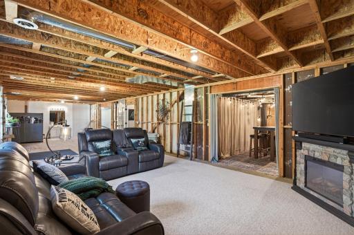 9459 Kirkwood Way N, Maple Grove, MN 55369