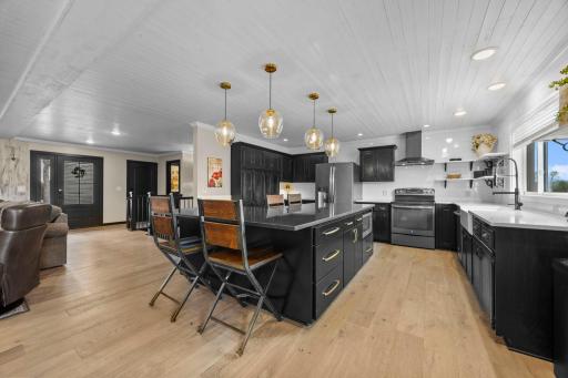 970 Rolling Greens Lane NW, Hutchinson, MN 55350