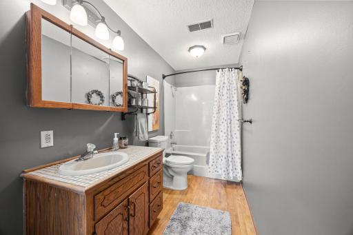 970 Rolling Greens Lane NW, Hutchinson, MN 55350