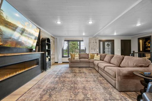970 Rolling Greens Lane NW, Hutchinson, MN 55350