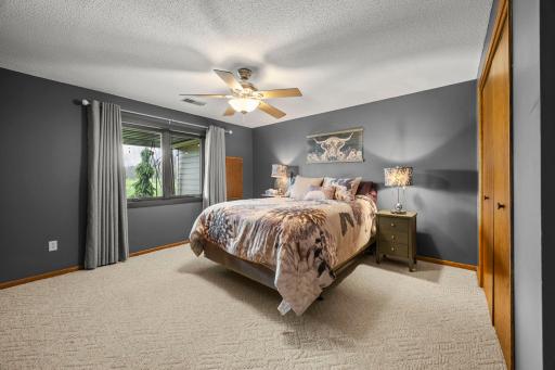 970 Rolling Greens Lane NW, Hutchinson, MN 55350