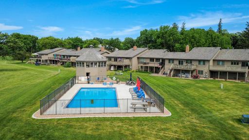 970 Rolling Greens Lane NW, Hutchinson, MN 55350