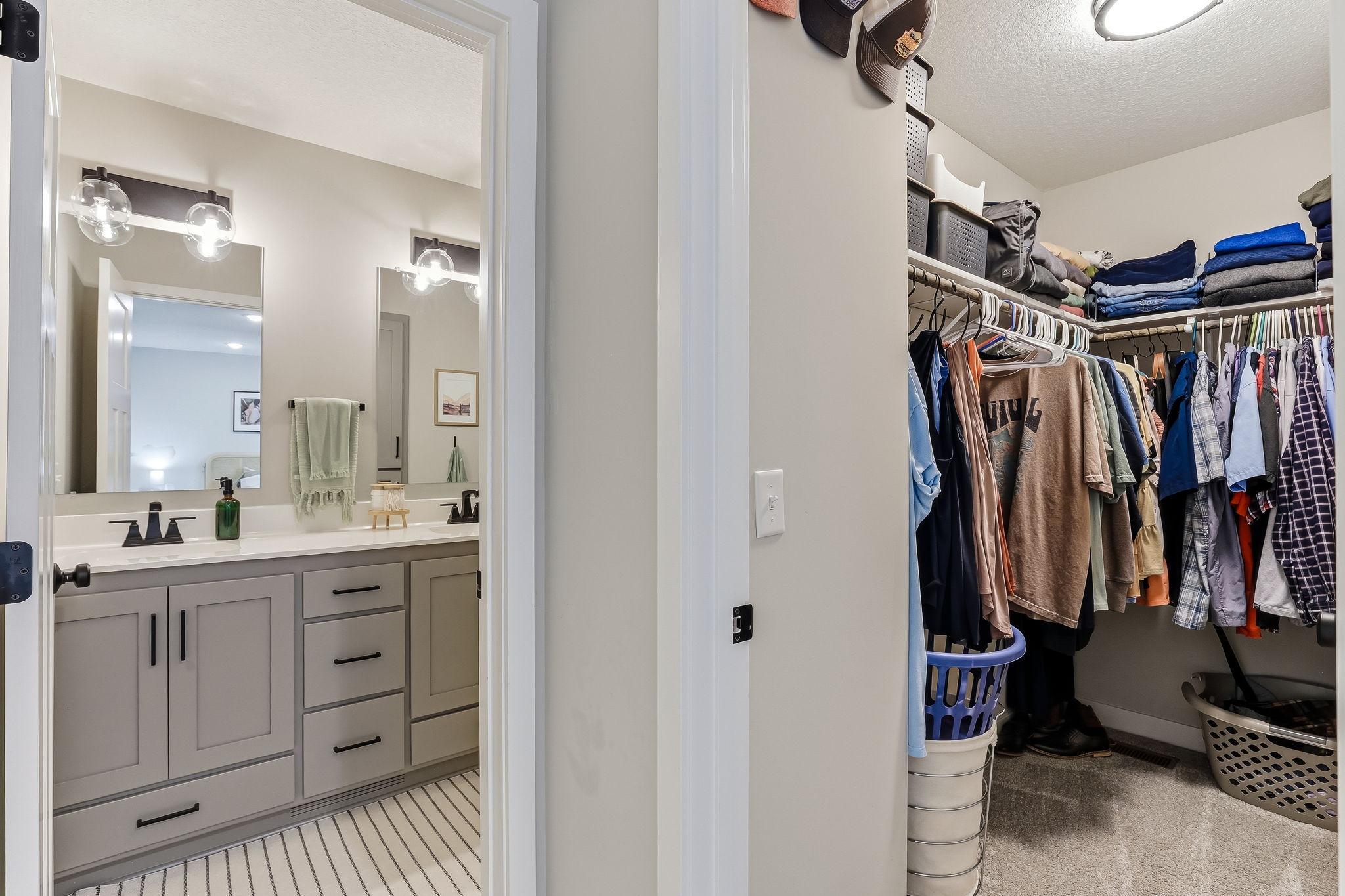 20-web-or-mls-8198-384th-Trail-20.jpg