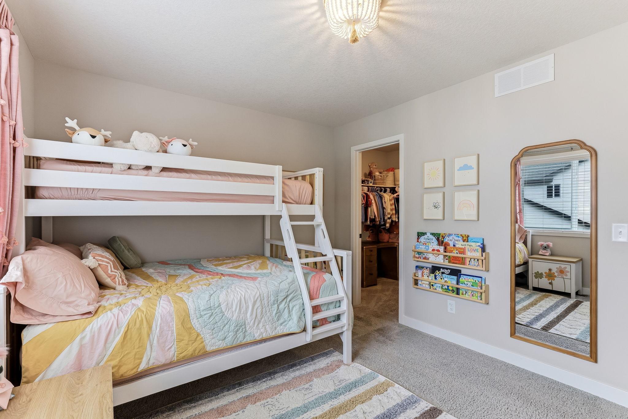 23-web-or-mls-8198-384th-Trail-23.jpg