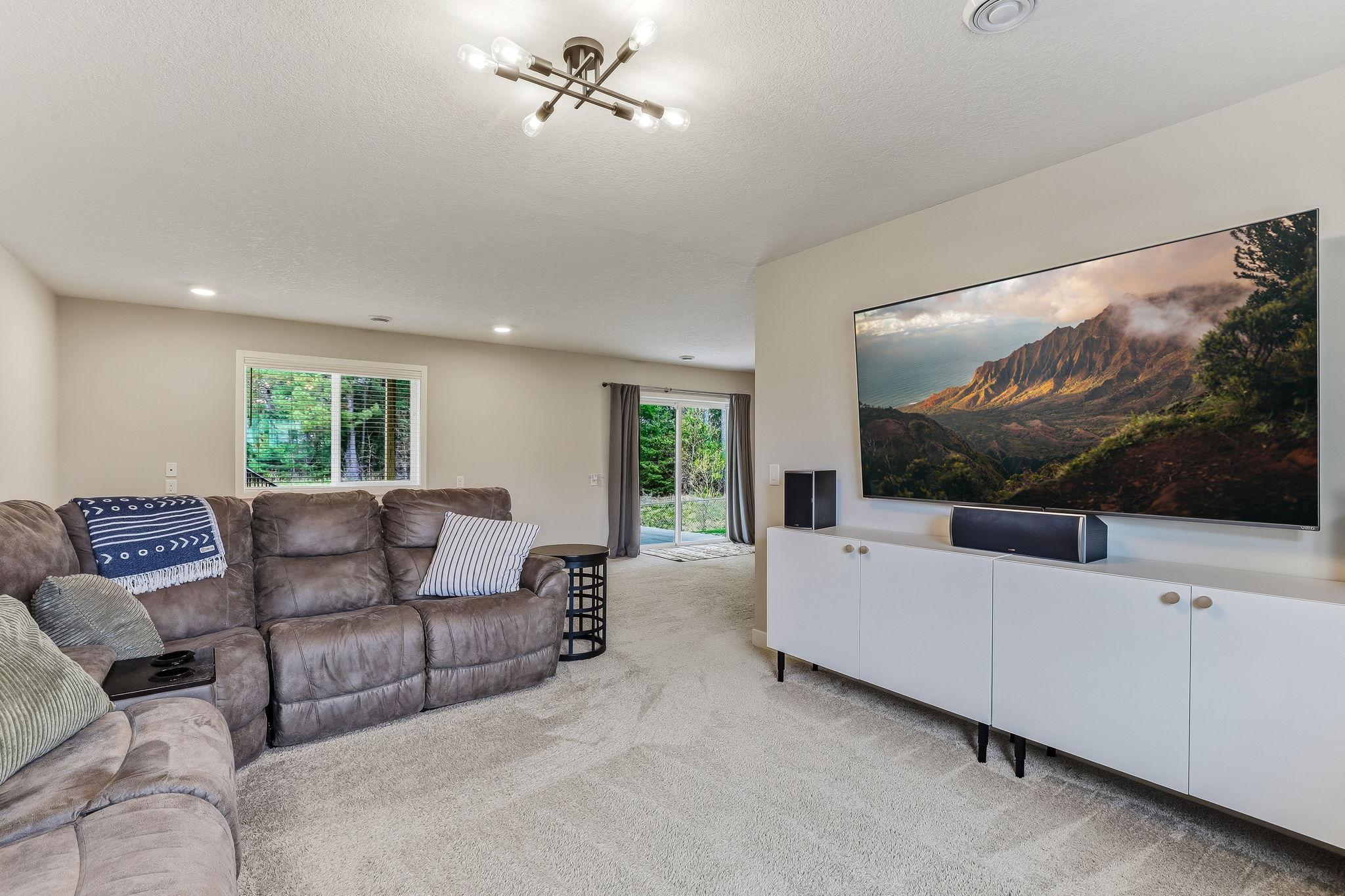 30-web-or-mls-8198-384th-Trail-30.jpg