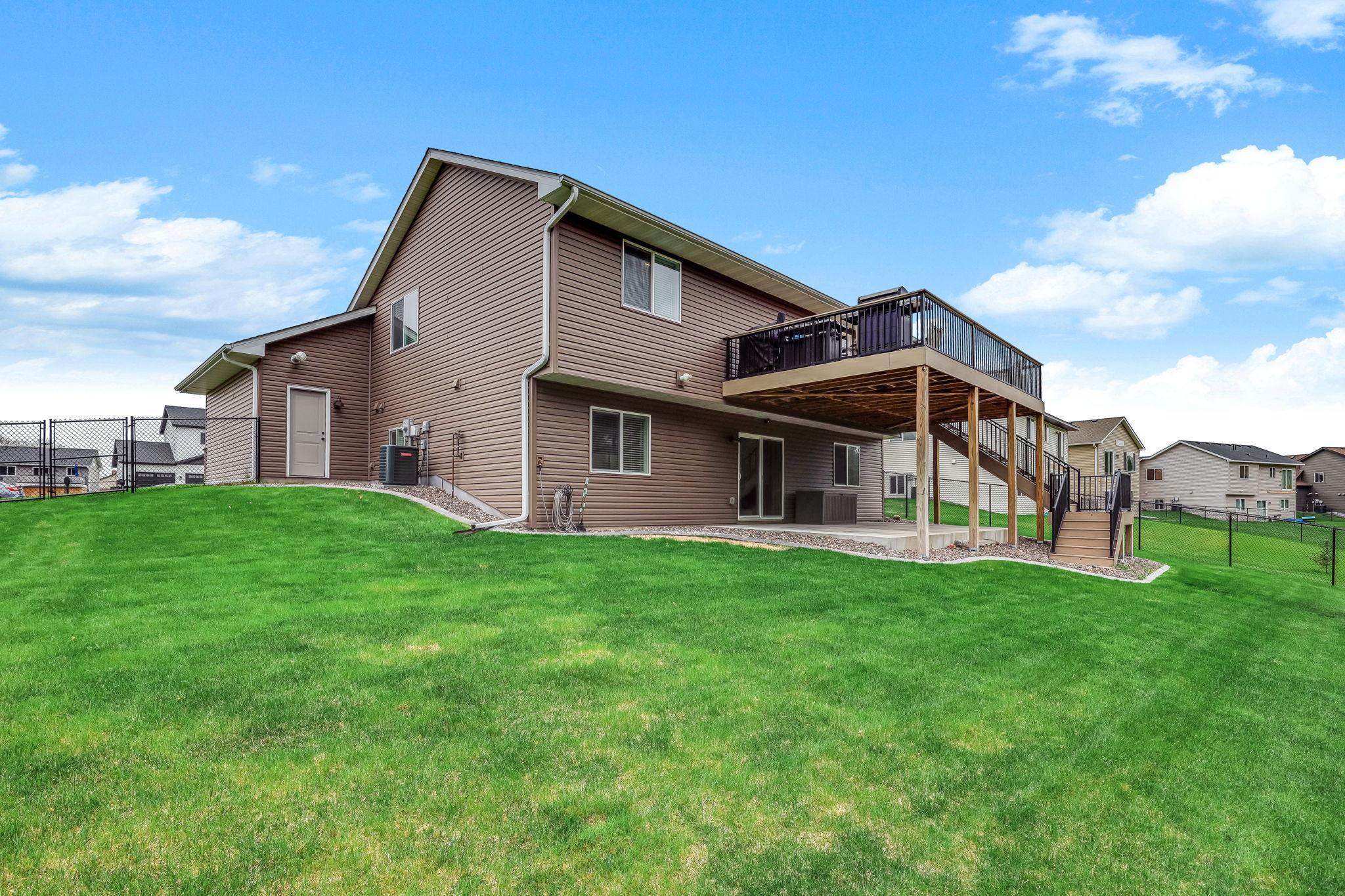 40-web-or-mls-8198-384th-Trail-40.jpg