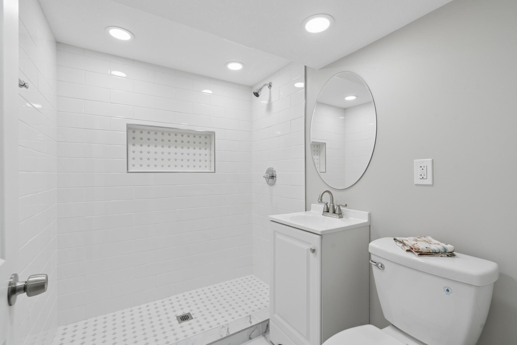 Lower Level 3/4 Bath