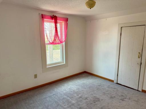 915 6th Avenue E, Alexandria, MN 56308