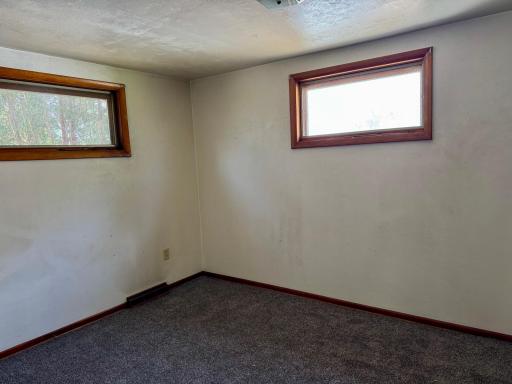 915 6th Avenue E, Alexandria, MN 56308