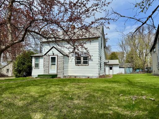 915 6th Avenue E, Alexandria, MN 56308